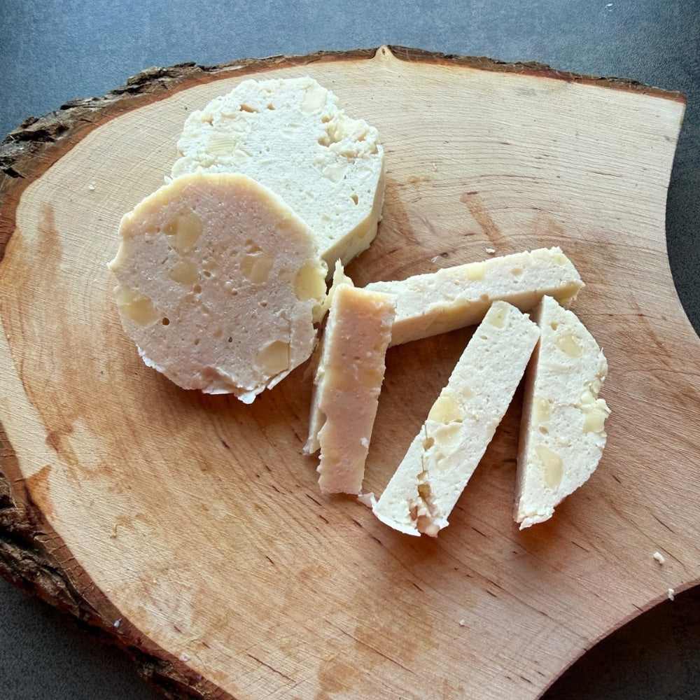 Aufgeschnittene Wurst mit Käse