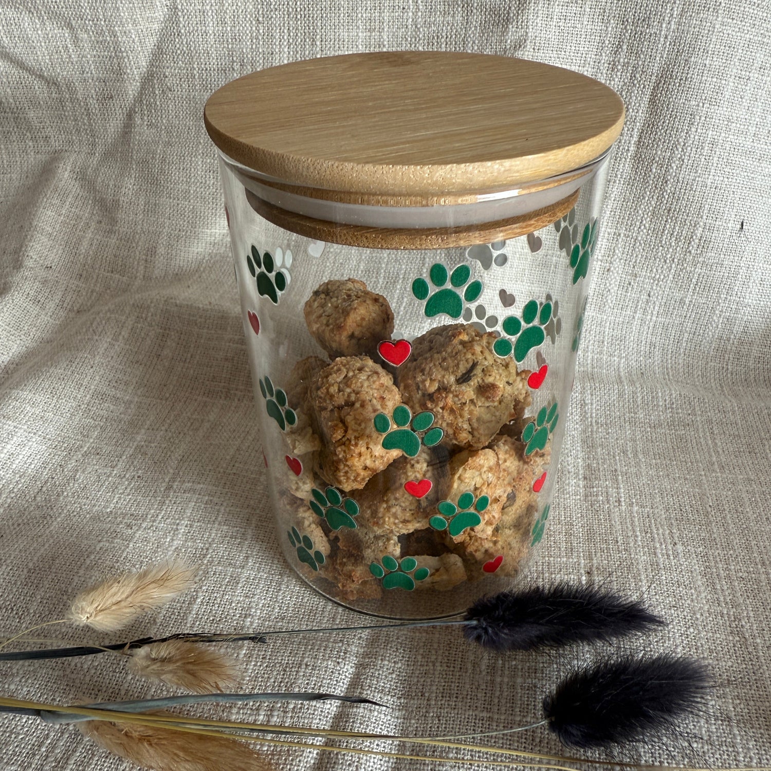 schönes Glas mit Leckerli